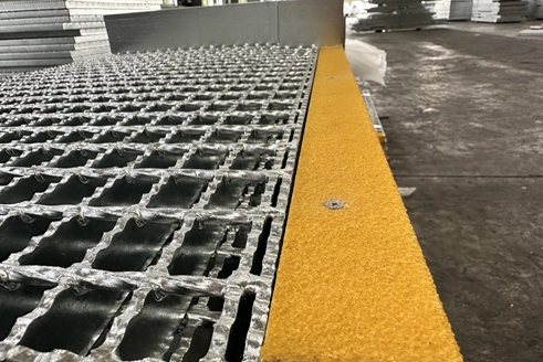 Guia de Tamanhos e Especificações de Grade de Aço: Barras de Suporte, Espaçamento, Vão e Dimensões do Painel