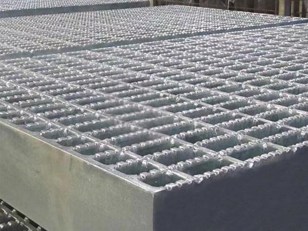 Como as placas de grelha de aço em terminais portuários podem melhorar de forma abrangente a segurança da plataforma Análise de tecnologias-chave