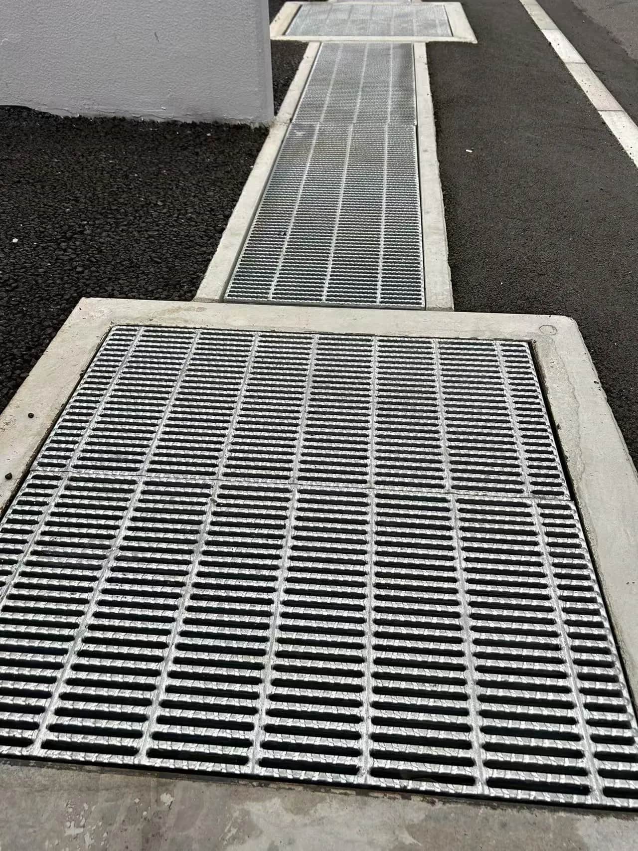 Análise comparativa entre grelhas de aço especiais para estacionamentos e chapas de aço comuns: escolha a melhor solução! Análise comparativa entre grelhas de aço especiais para estacionamentos e chapas de aço comuns: escolha a melhor solução!