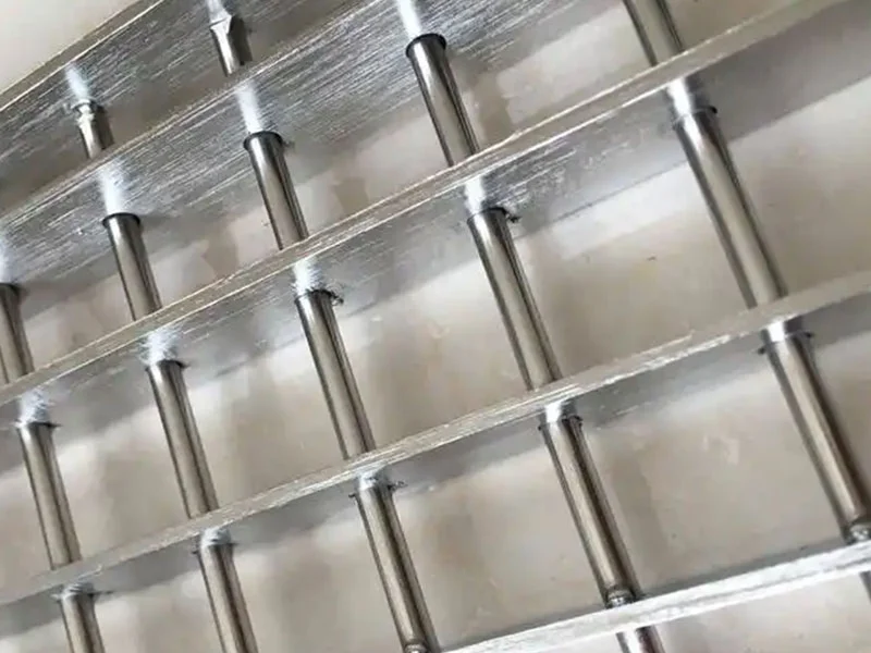 Grade de Aço Inoxidável Perfurada