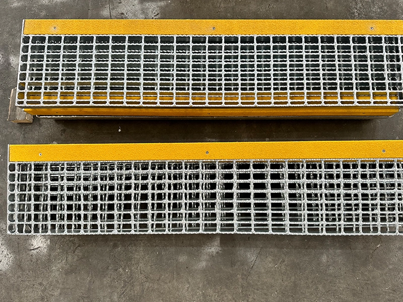 Corrimão T6 com piso em FRP